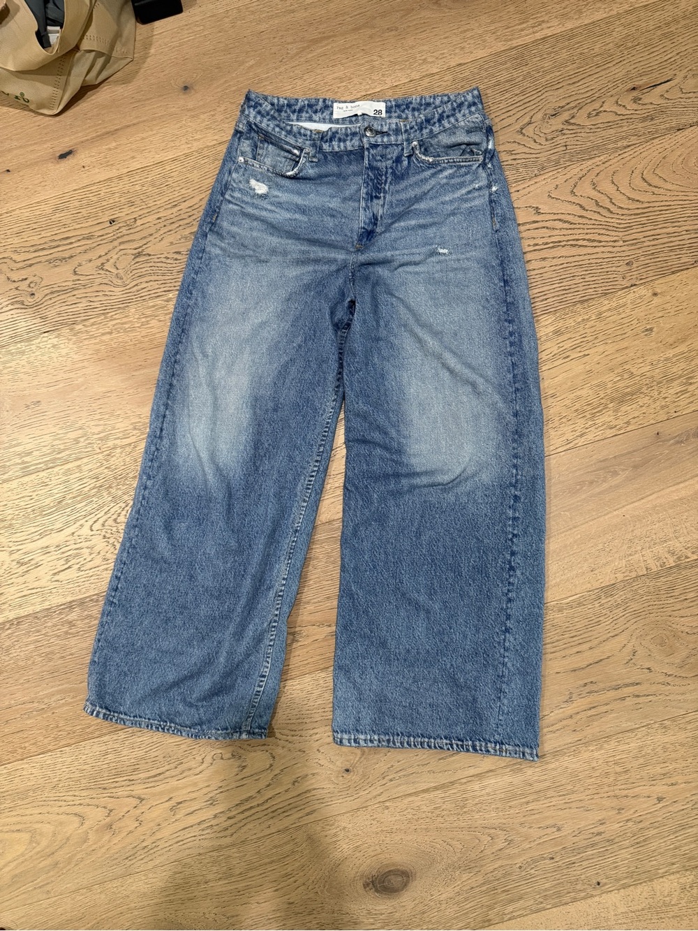 rag & bone Miramar Sofie Cropped Cotton
Terry Sweatpant Jeans in Minetta - Picture 5 of 5